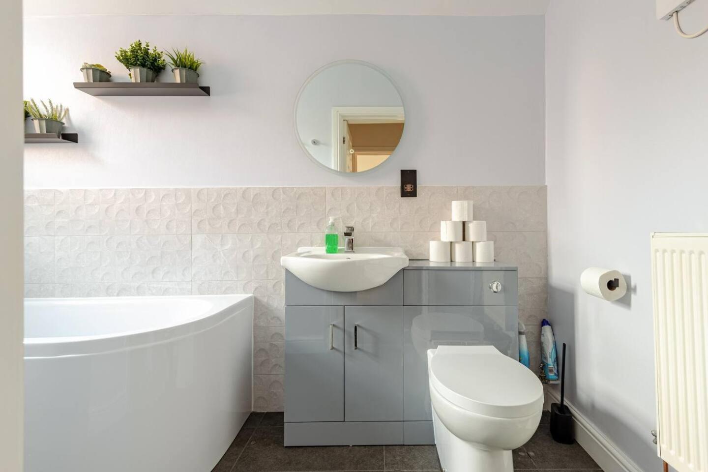 Stylish Flat In Central Location With Free Parking 史云顿 外观 照片