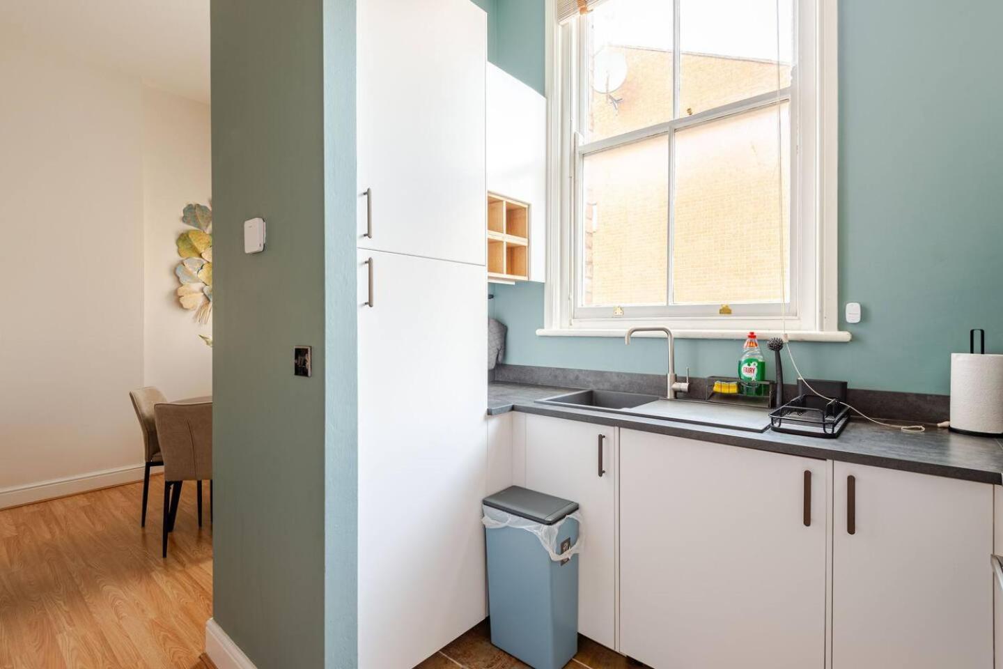 Stylish Flat In Central Location With Free Parking 史云顿 外观 照片